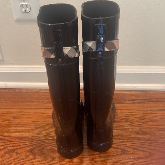 Burberry Rainboots Size 37 - Picture 3 of 4
